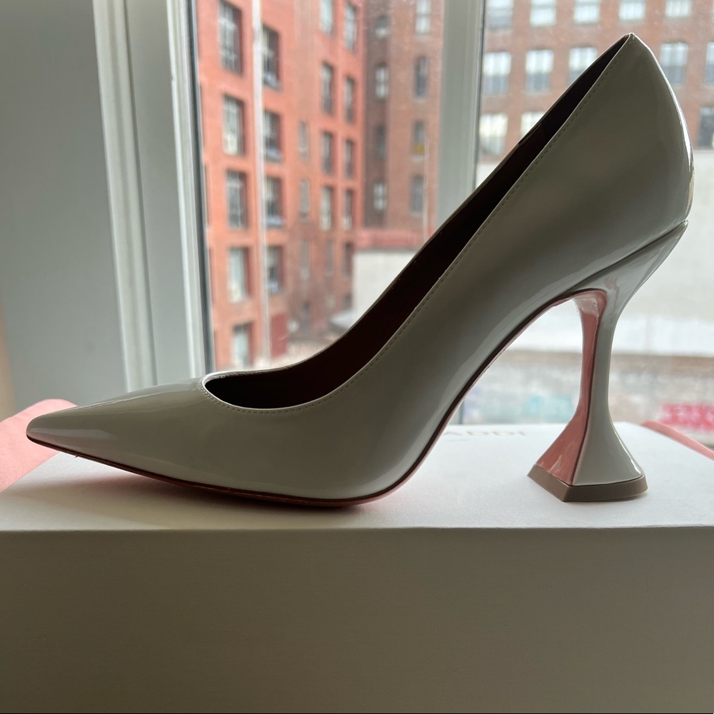 Ami Pump White Patent size 41 [Amina Muaddii]